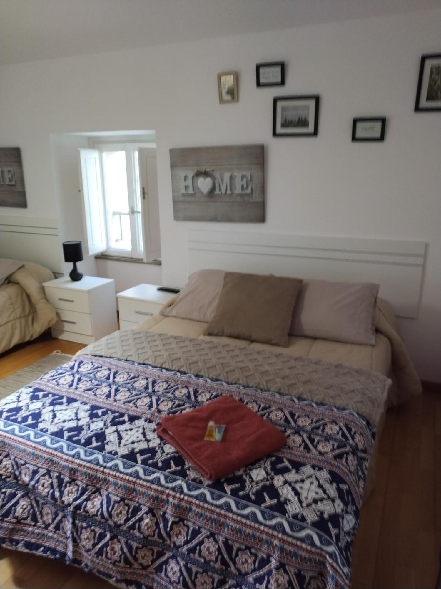 Apartamentos A Parada Do Camino Padrón المظهر الخارجي الصورة